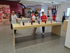 -华为授权体验店(中山公园来福士)