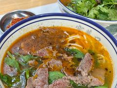 -窄巷口生烫牛肉米线(客村店)