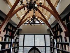 -钟书阁(松江泰晤士小镇店)