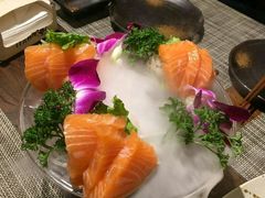 三文鱼刺身-嗨寿司 无国界料理