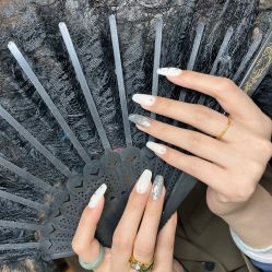 -UGIRL有个美甲
