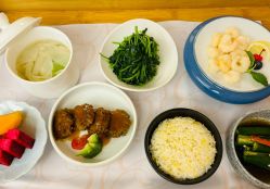 -玥奢国际母婴护理中心(滨江宝龙店)