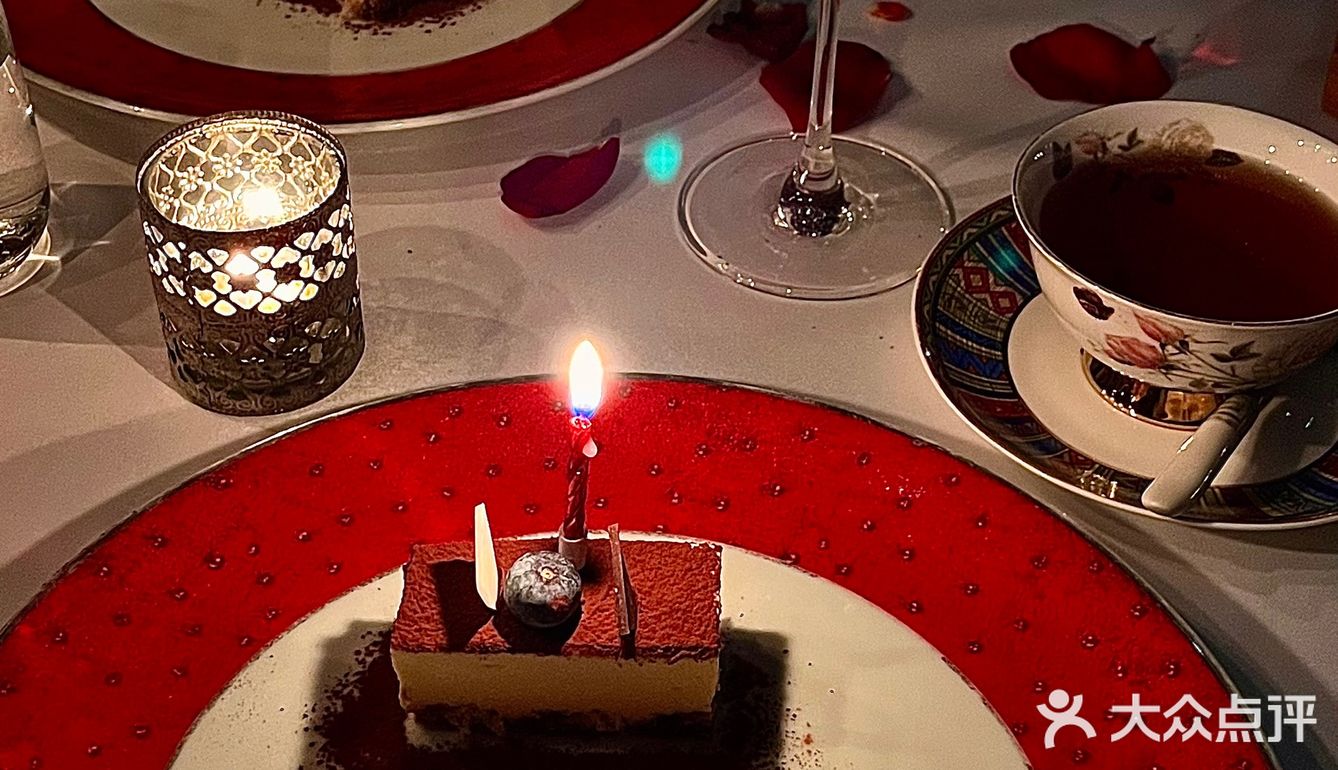 《有腔调的沪派西餐厅》🌹约会来这..好嗲！！