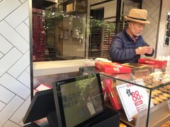 -嘉华鲜花饼·现烤(昆明老街店)