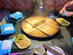 -鱼窝棚柴火铁锅炖(富山屯店)