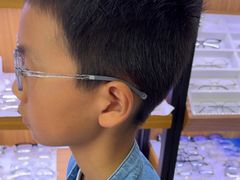 -美空眼镜·星趣控·新乐学·控优点合作店(周浦万达店)