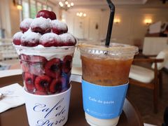 【Cafe&nbsp;de&nbsp;Paris】樱桃杯拿铁-Cafe de Paris(林荫路店)