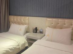 -德全心悦酒店(北京金台路地铁站店)