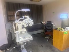 -优医视平价眼镜超市蔡司依视路折扣(小马厂店)