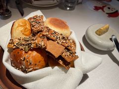 餐前面包配黄油-弗兰克牛排西餐厅Ribone steak house(柠檬花园店)