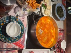 -尚尚仙·酸汤猪手·猪肚鸡火锅(华联万柳购物中心店)