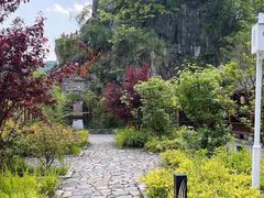 -高荡千年布依古寨旅游景区