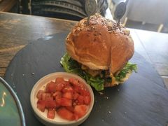 -HIGH FIVE哈福手工汉堡(桂林路店)