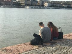 -多瑙河畔鞋履雕塑