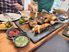 -Mark&Mars Restaurant