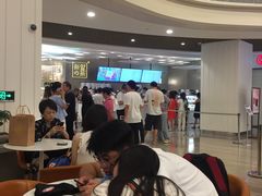 等位区-奈雪的茶(市百一店)