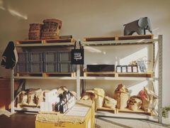面包甜点陈列柜-DEEP COFFEE(瑞光烘焙工厂店)