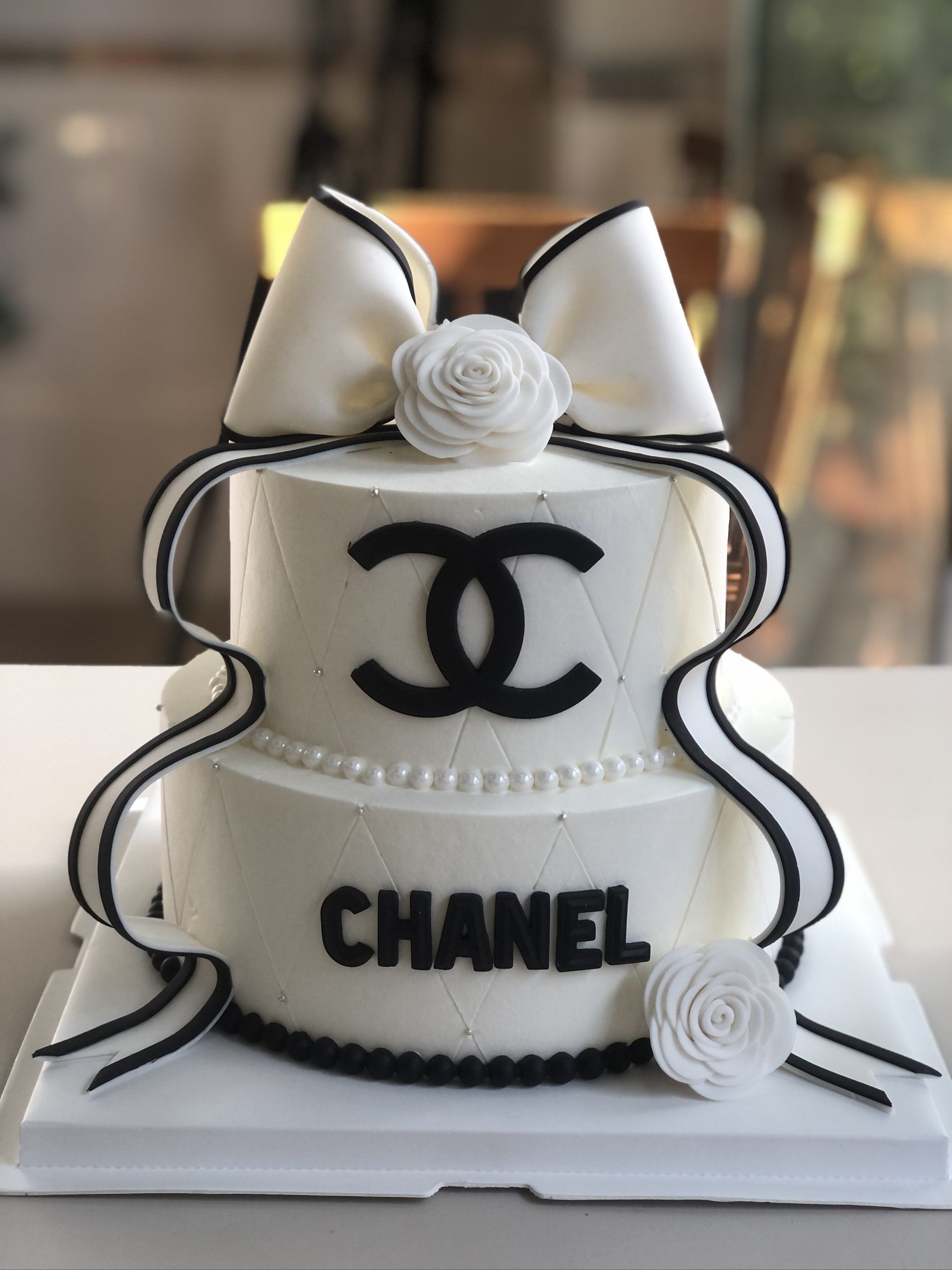 蛋糕是动物奶油,很好吃,喜欢#蛋糕#香奈儿#生日蛋糕