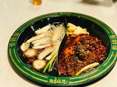 菌汤鸳鸯锅-有拈头成都市井火锅(南山总店)