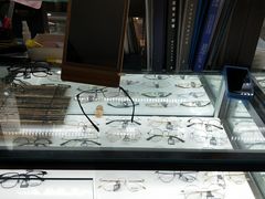 -视野联行眼镜蔡司·依视路官方授权店(顺城店)