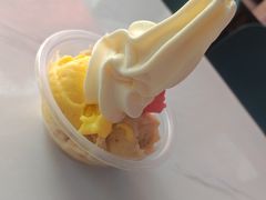 -古老冰山特色冰淇淋店(艾提尕尔店)