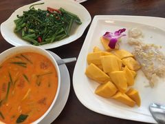 -Dang restaurant (patong phuket)