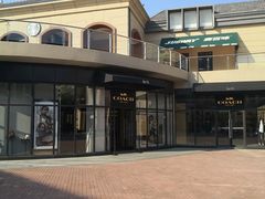 -王府井奥莱临潼小镇(临潼店)