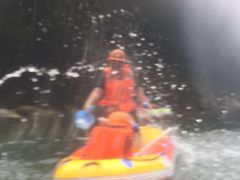 -安吉龙王山峡谷漂流