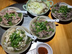 -大众跷脚牛肉馆·非遗传承单位(峨眉山店)