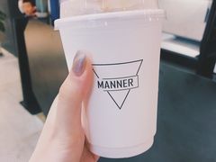 拿鐵-Manner Coffee(芮欧百货店)