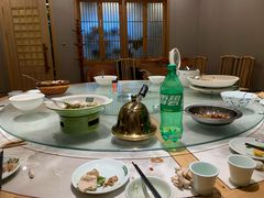 -绿草地·湘菜(酃湖师院店)
