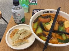 -蒙自源米线大王(花园城商场店)