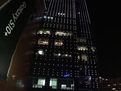 -上海龙之梦万丽酒店