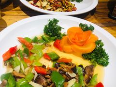 -老滇山寨•云南特色菜•地方菜•民族风情歌舞表演(金碧店)