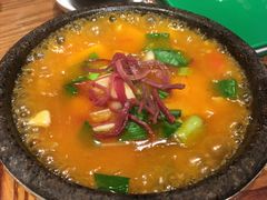 -云海肴·汽锅鸡·云南菜(天山百盛优客店)