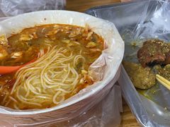 -二钢串叔麻辣烫(华龙大厦店)