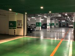 -虹桥天地-停车场