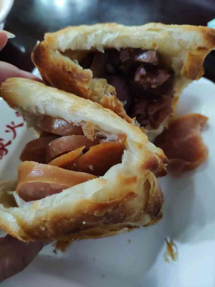 郝家火烧(古城店)-"滦县的确是没啥好玩好吃的～隔壁那家有名的.