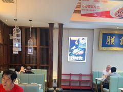 -阿瓦山寨·湘菜现炒·剁椒鱼头王(咸阳总店)