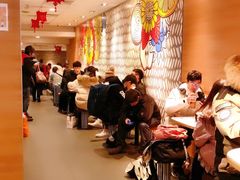 等位区-麦当劳(武昌火车站店)