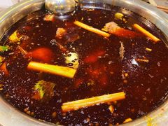 全红味锅底-肖肖酸萝卜鱼火锅(总店)