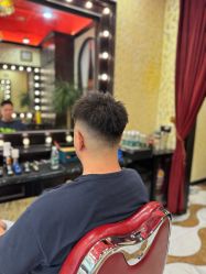 -东方先生国潮男士理发馆