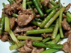 蒜苔肉丝-东北农家院·铁锅炖(莘庄店)