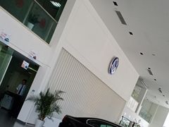 -交运起申一汽大众4S店(内江路店)