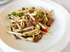 花生芽黑椒牛柳-名甬鲜坊·宁波海鲜(爱琴海店)