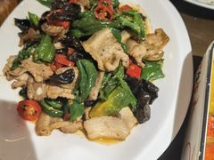 -聚汇三少·龙虾·中餐厅(莫邪路新天地店)