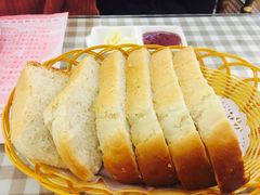 槽子面包切片-华梅西餐厅(哈尔滨中央大街店)