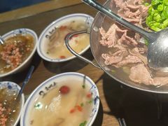 -肖四女乐山跷脚牛肉(南汇大学城生活广场店)