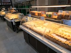 面包甜点陈列柜-清真全盛斋传统糕点(许士庙店)