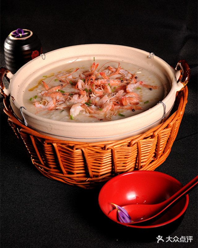 潮汕鲜虾砂锅粥